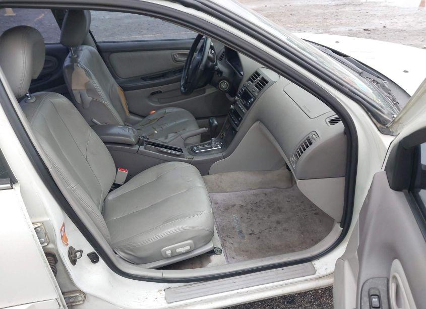 Photo 5 of 2000 Nissan Maxima GLE/GXE/SE (VIN JN1CA31A8YT008086)