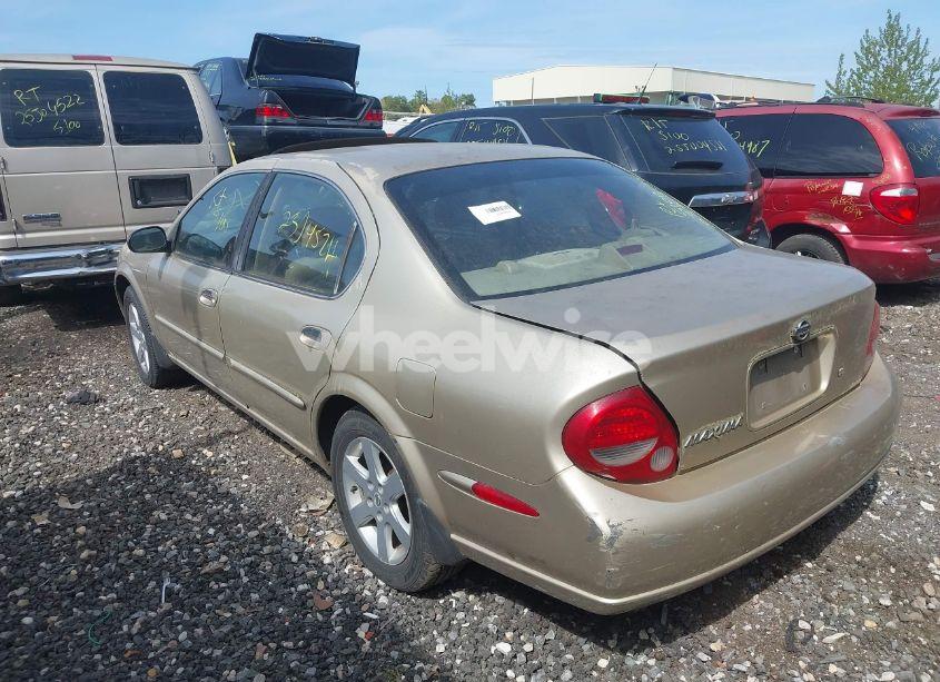 Photo 3 of 2000 Nissan Maxima GLE/GXE/SE (VIN JN1CA31A8YT220292)