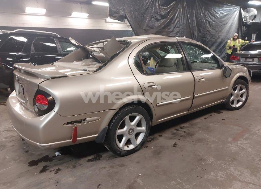 Photo 4 of 2000 Nissan Maxima GLE/GXE/SE (VIN JN1CA31A9YT026791)