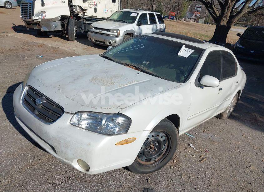 Photo 2 of 2000 Nissan Maxima GLE/GXE/SE (VIN JN1CA31D0YT509631)