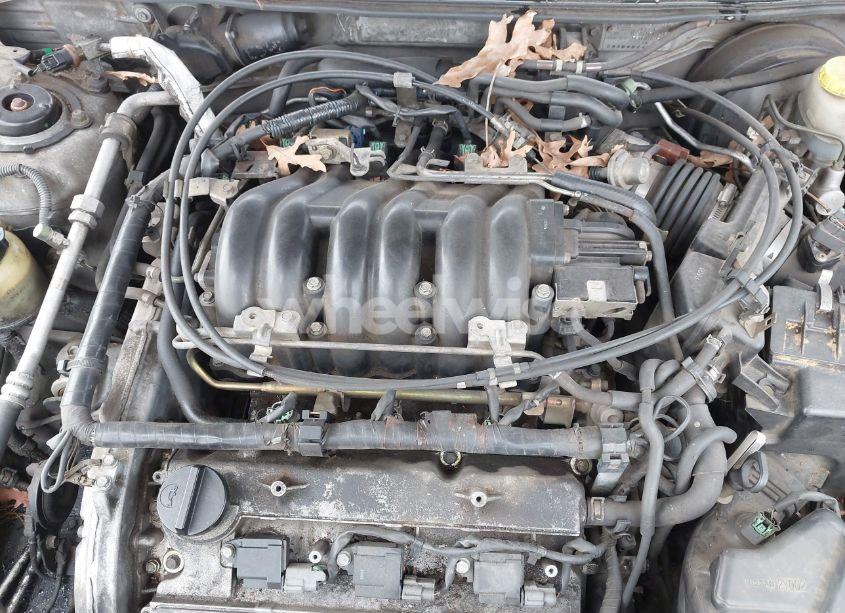 Photo 10 of 2000 Nissan Maxima GLE/GXE/SE (VIN JN1CA31D0YT708937)