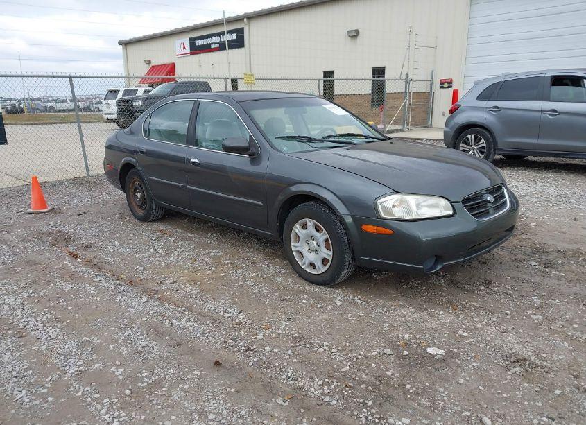 2000 Nissan Maxima GLE/GXE/SE (VIN JN1CA31D0YT740724) main photo