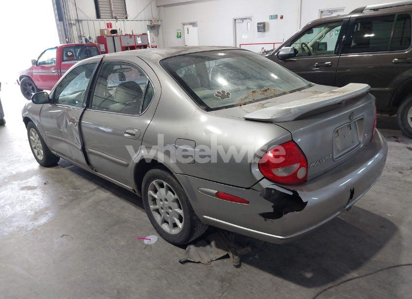 Photo 3 of 2000 Nissan Maxima GLE/GXE/SE (VIN JN1CA31D0YT752131)