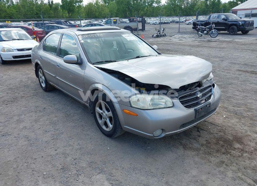 2001 Nissan Maxima GLE (VIN JN1CA31D11T838098) main photo