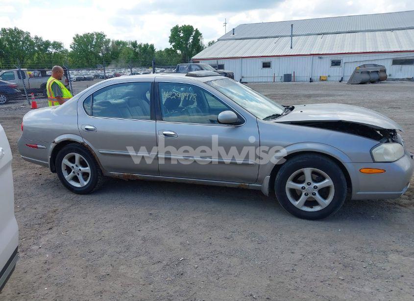 Photo 13 of 2001 Nissan Maxima GLE (VIN JN1CA31D11T838098)