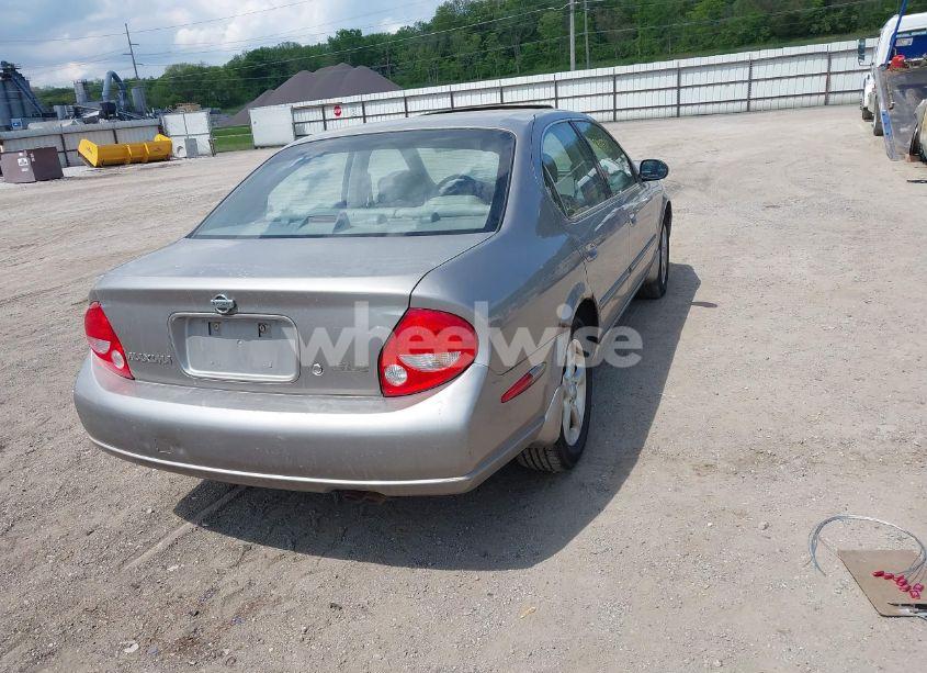 Photo 4 of 2001 Nissan Maxima GLE (VIN JN1CA31D11T838098)