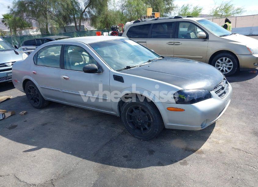 2001 Nissan Maxima GXE (VIN JN1CA31D11T838425) main photo