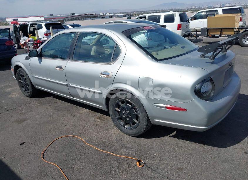 Photo 3 of 2001 Nissan Maxima GXE (VIN JN1CA31D11T838425)