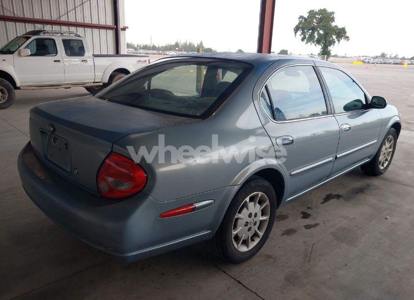 Photo 4 of 2000 Nissan Maxima GLE/GXE/SE (VIN JN1CA31D1YT727156)