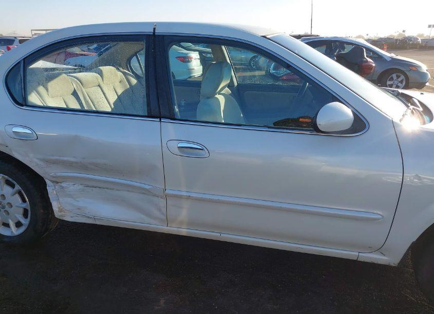 Photo 13 of 2000 Nissan Maxima GLE/GXE/SE (VIN JN1CA31D1YT737492)