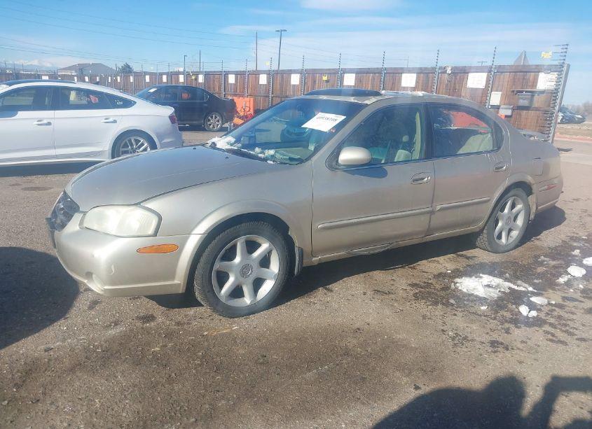 Photo 2 of 2001 Nissan Maxima SE (VIN JN1CA31D21T621448)