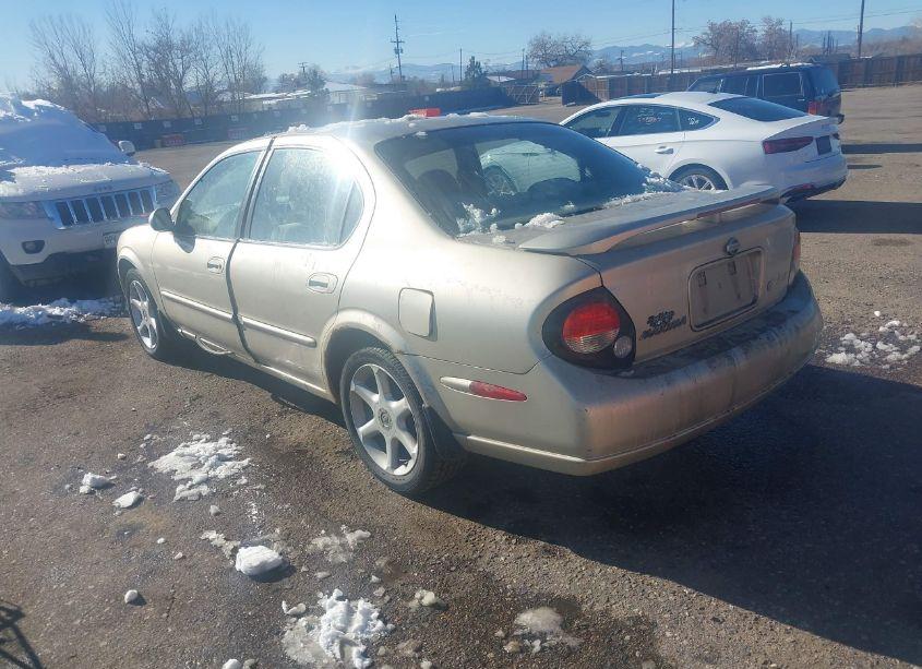 Photo 3 of 2001 Nissan Maxima SE (VIN JN1CA31D21T621448)