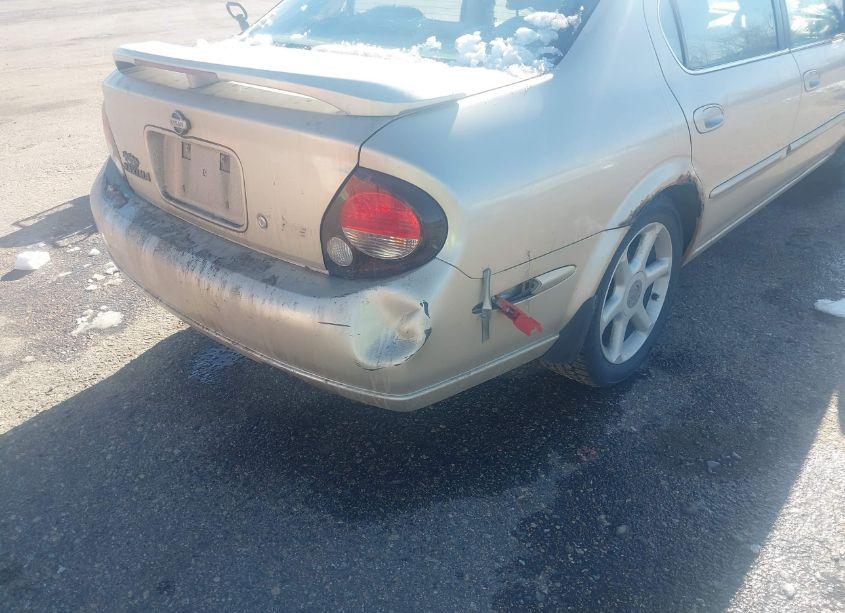 Photo 6 of 2001 Nissan Maxima SE (VIN JN1CA31D21T621448)