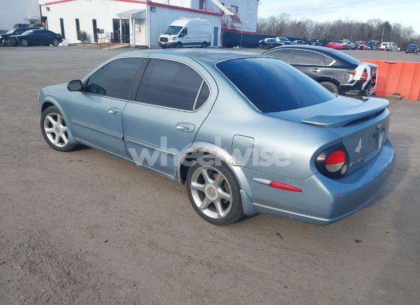 Photo 3 of 2001 Nissan Maxima SE (VIN JN1CA31D21T632188)