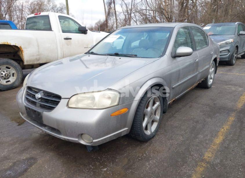 Photo 2 of 2001 Nissan Maxima SE (VIN JN1CA31D21T802405)