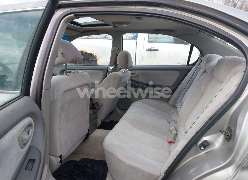 Photo 8 of 2001 Nissan Maxima SE (VIN JN1CA31D21T802405)