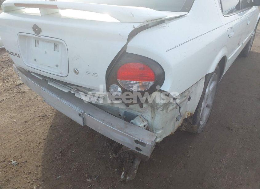 Photo 13 of 2000 Nissan Maxima GLE/GXE/SE (VIN JN1CA31D2YT524809)