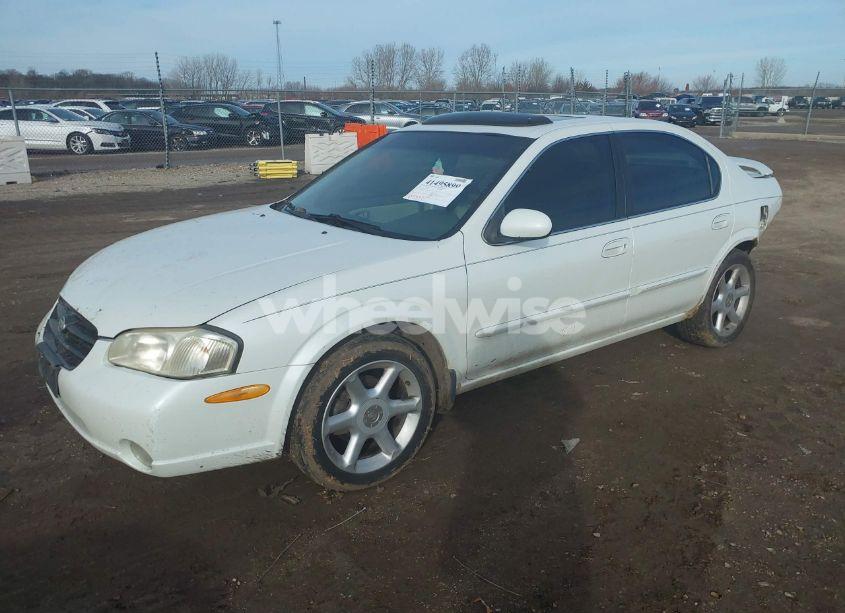 Photo 2 of 2000 Nissan Maxima GLE/GXE/SE (VIN JN1CA31D2YT524809)