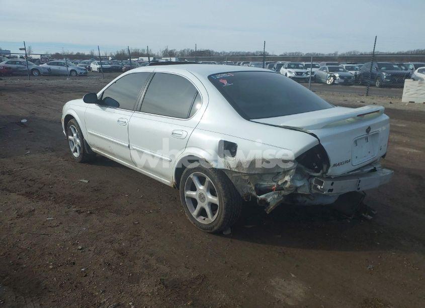 Photo 3 of 2000 Nissan Maxima GLE/GXE/SE (VIN JN1CA31D2YT524809)