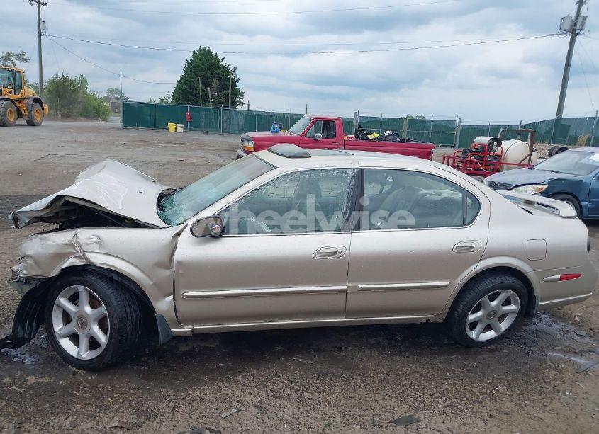 Photo 15 of 2000 Nissan Maxima GLE/GXE/SE (VIN JN1CA31D2YT531324)