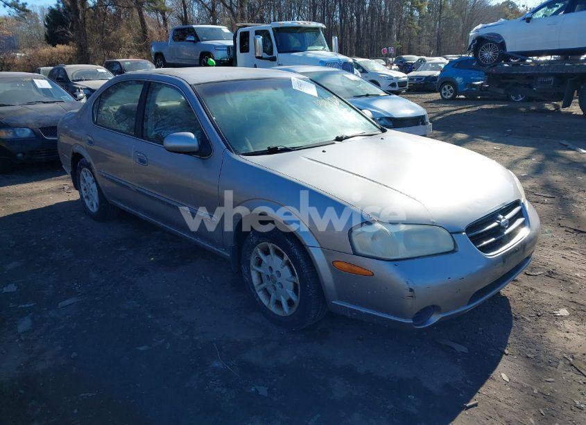 2001 Nissan Maxima GXE (VIN JN1CA31D31T602181) main photo