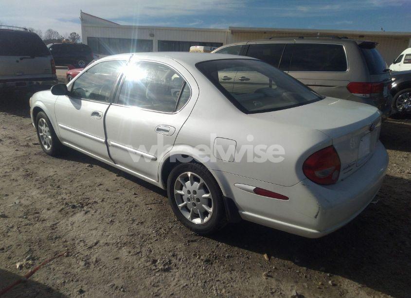 Photo 3 of 2000 Nissan Maxima GLE/GXE/SE (VIN JN1CA31D4YT503430)