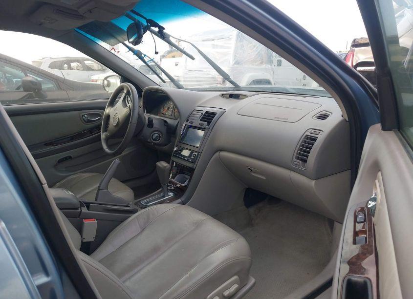 Photo 5 of 2001 Nissan Maxima GLE (VIN JN1CA31D51T625865)