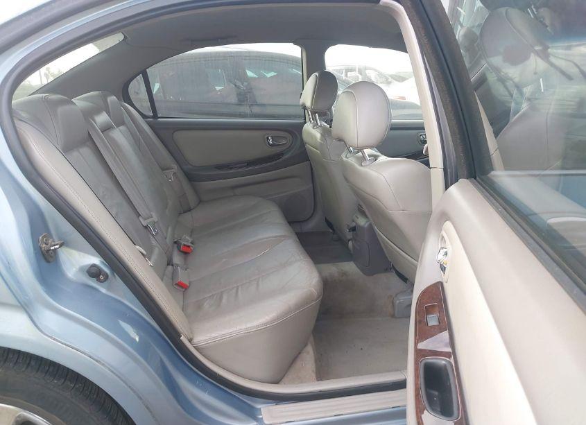 Photo 8 of 2001 Nissan Maxima GLE (VIN JN1CA31D51T625865)