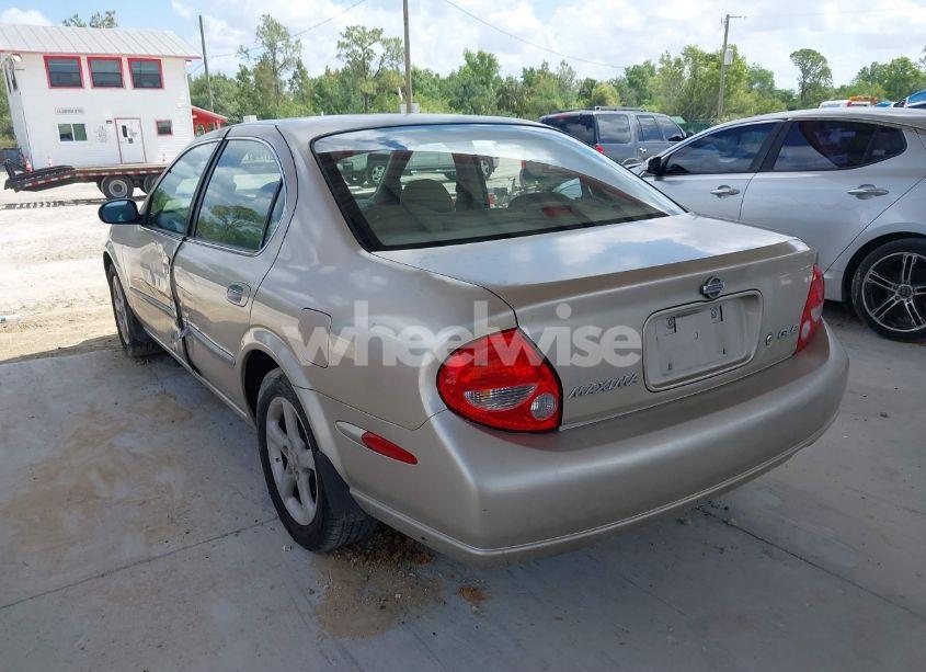 Photo 3 of 2001 Nissan Maxima GLE (VIN JN1CA31D61T622506)