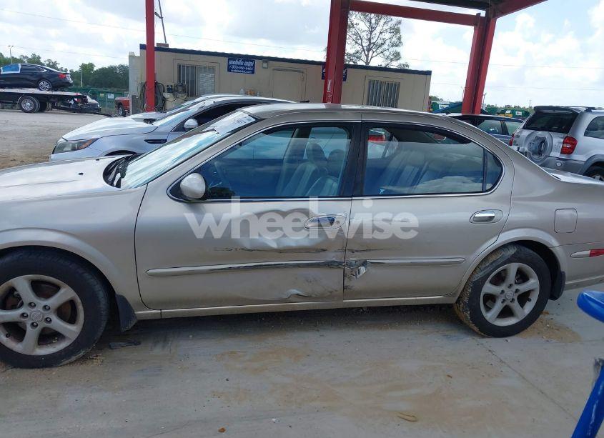 Photo 6 of 2001 Nissan Maxima GLE (VIN JN1CA31D61T622506)