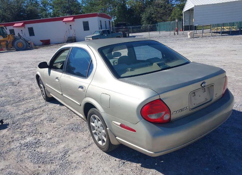 Photo 3 of 2001 Nissan Maxima GXE (VIN JN1CA31D61T624062)
