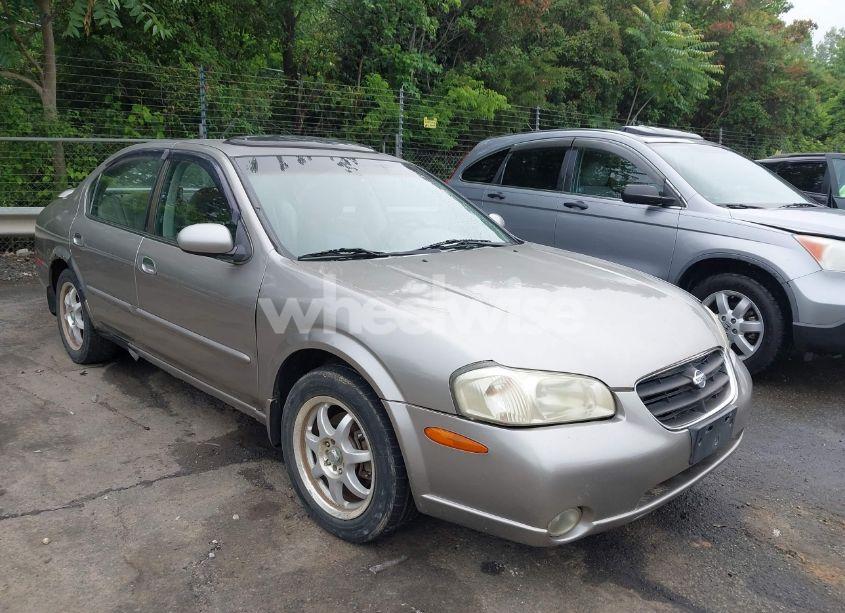 2001 Nissan Maxima GLE (VIN JN1CA31D61T830594) main photo