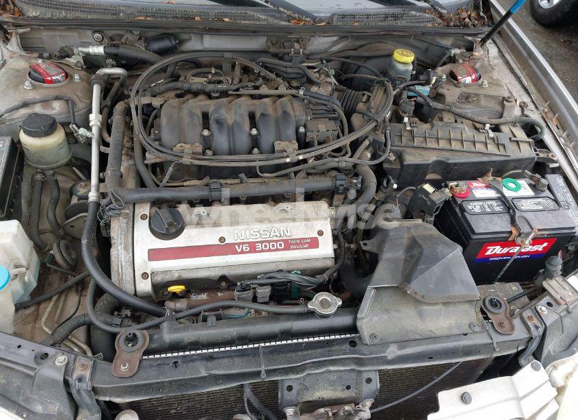 Photo 10 of 2001 Nissan Maxima GLE (VIN JN1CA31D61T830594)