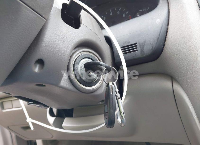 Photo 11 of 2001 Nissan Maxima GLE (VIN JN1CA31D61T830594)