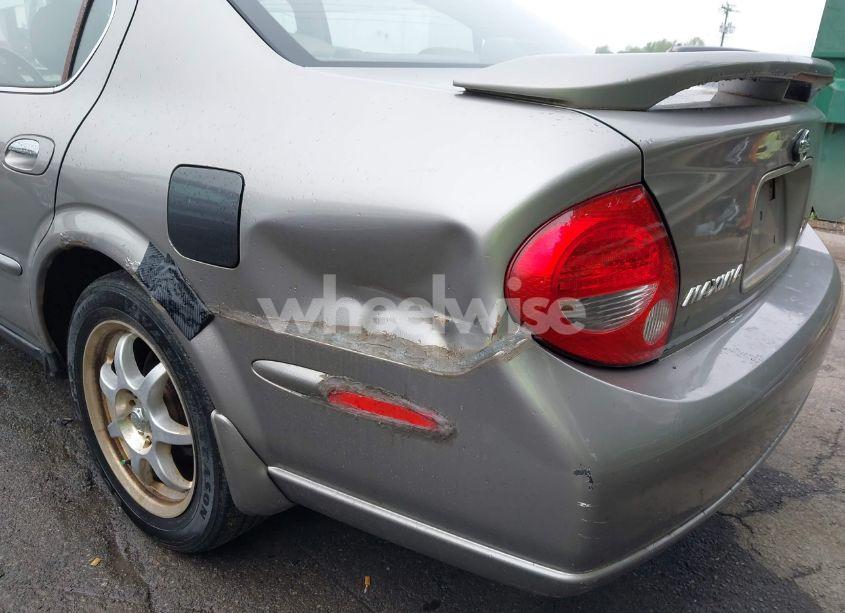 Photo 6 of 2001 Nissan Maxima GLE (VIN JN1CA31D61T830594)