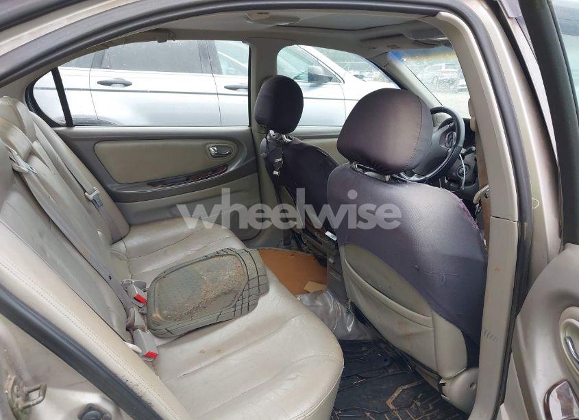 Photo 8 of 2001 Nissan Maxima GLE (VIN JN1CA31D61T830594)