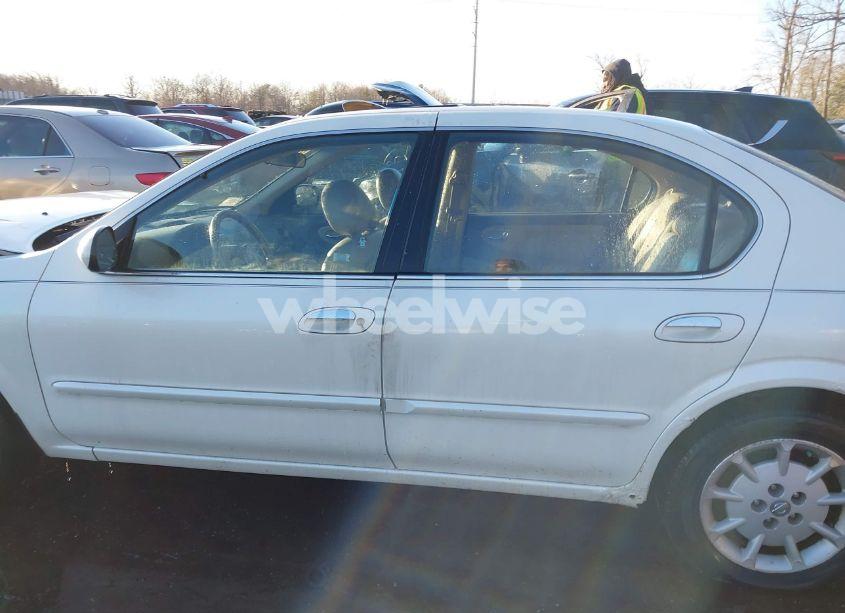 Photo 14 of 2000 Nissan Maxima GLE/GXE/SE (VIN JN1CA31D6YT710269)