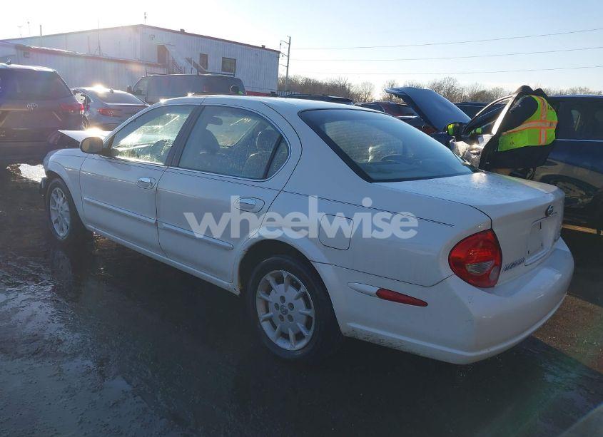 Photo 3 of 2000 Nissan Maxima GLE/GXE/SE (VIN JN1CA31D6YT710269)