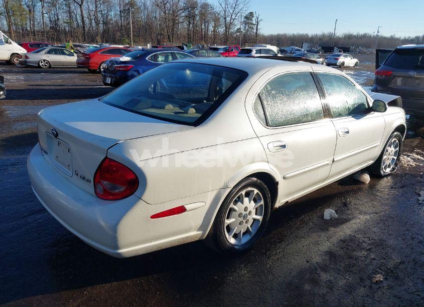 Photo 4 of 2000 Nissan Maxima GLE/GXE/SE (VIN JN1CA31D6YT710269)