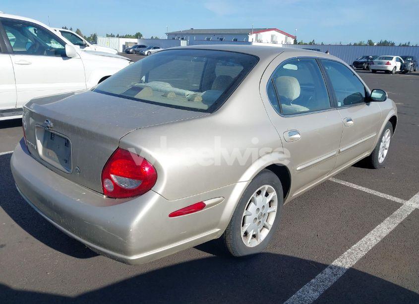 Photo 4 of 2000 Nissan Maxima GLE/GXE/SE (VIN JN1CA31D7YT708126)