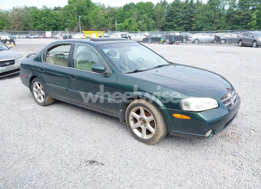 2001 Nissan Maxima SE (VIN JN1CA31D91T615792) main photo