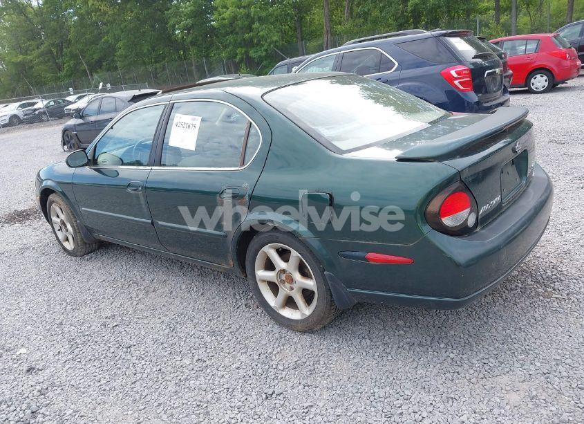 Photo 3 of 2001 Nissan Maxima SE (VIN JN1CA31D91T615792)