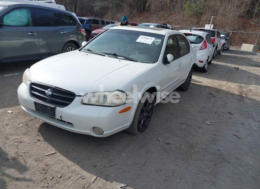 Photo 2 of 2001 Nissan Maxima SE (VIN JN1CA31D91T829813)