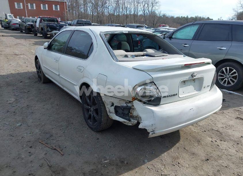 Photo 3 of 2001 Nissan Maxima SE (VIN JN1CA31D91T829813)