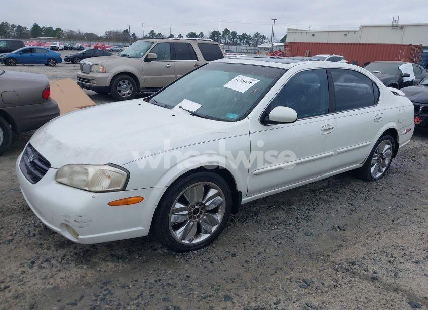 Photo 2 of 2000 Nissan Maxima GLE/GXE/SE (VIN JN1CA31D9YT551537)