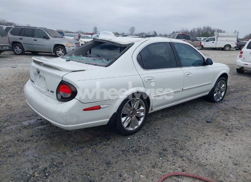 Photo 4 of 2000 Nissan Maxima GLE/GXE/SE (VIN JN1CA31D9YT551537)