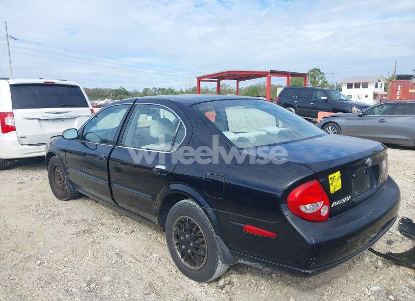 Photo 3 of 2000 Nissan Maxima GLE/GXE/SE (VIN JN1CA31D9YT721573)