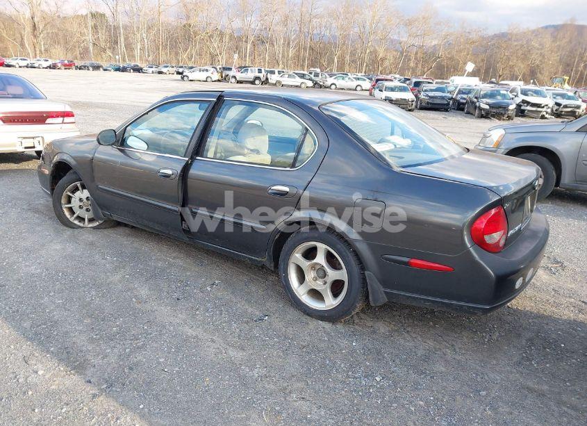 Photo 3 of 2000 Nissan Maxima GLE/GXE/SE (VIN JN1CA31DXYT519812)