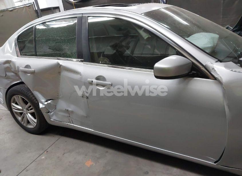 Photo 14 of 2015 Infiniti Q40 N/A (VIN JN1CV6AP3FM502485)