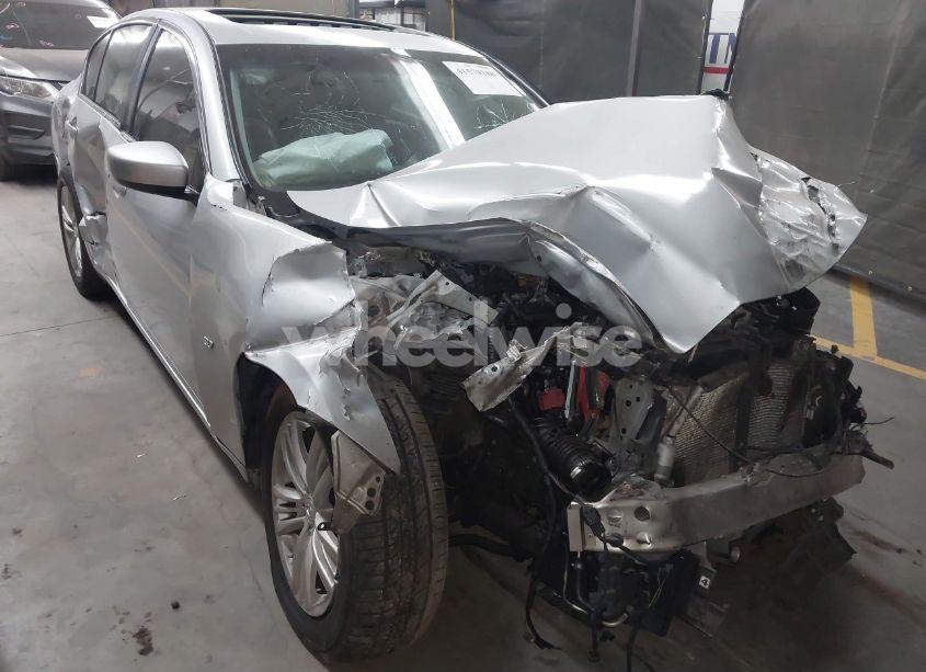 Photo 6 of 2015 Infiniti Q40 N/A (VIN JN1CV6AP3FM502485)